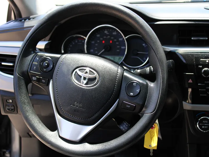 GRAY, 2015 TOYOTA COROLLA Image 13