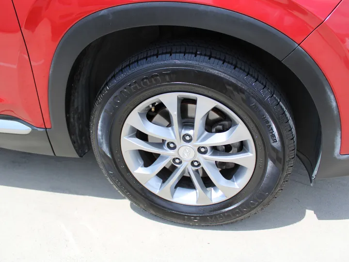 RED, 2019 HYUNDAI SANTA FE Image 26