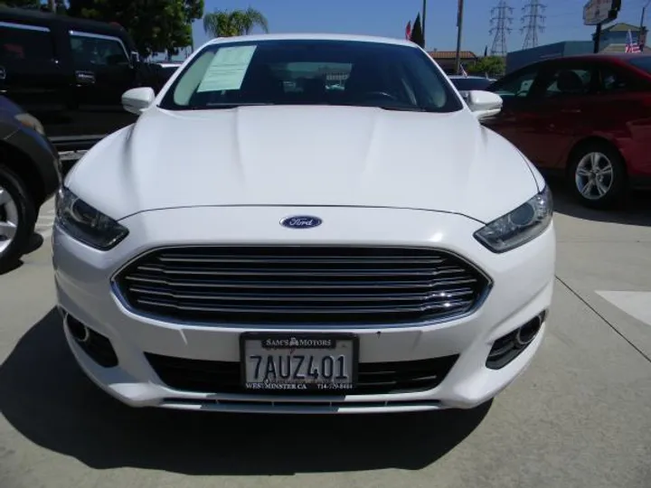 WHITE, 2013 FORD FUSION Image 3