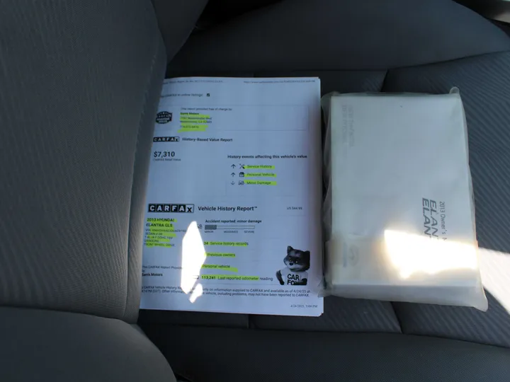 SILVER, 2013 HYUNDAI ELANTRA GLS Image 22