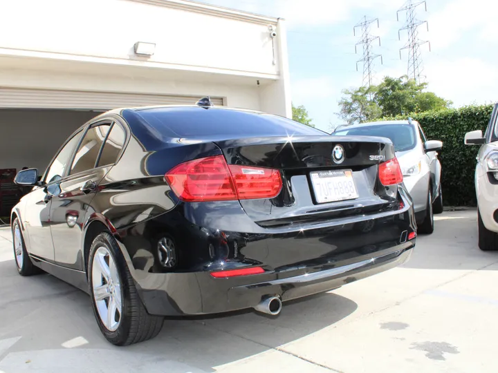 BLACK, 2015 BMW 3 SERIES Image 4