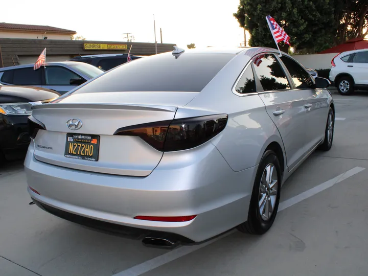 SILVER, 2017 HYUNDAI SONATA Image 2