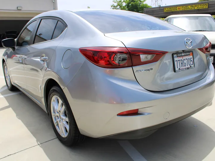 GRAY, 2016 MAZDA MAZDA3 Image 5