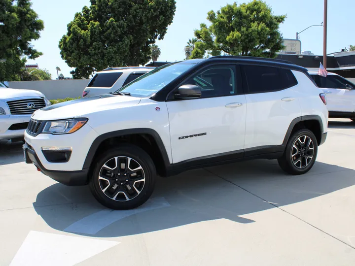 WHITE, 2019 JEEP COMPASS TRAILHAWK 4WD LUXURY Image 6