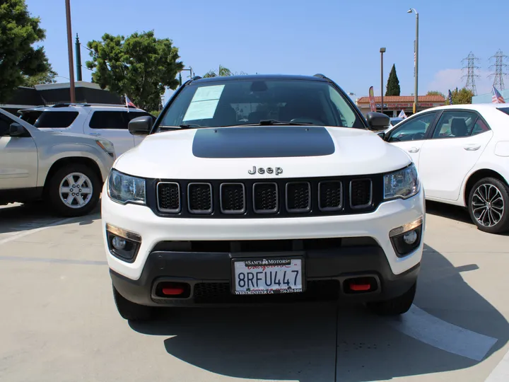 WHITE, 2019 JEEP COMPASS TRAILHAWK 4WD LUXURY Image 8