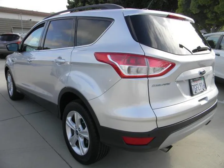 SILVER, 2014 FORD ESCAPE Image 2