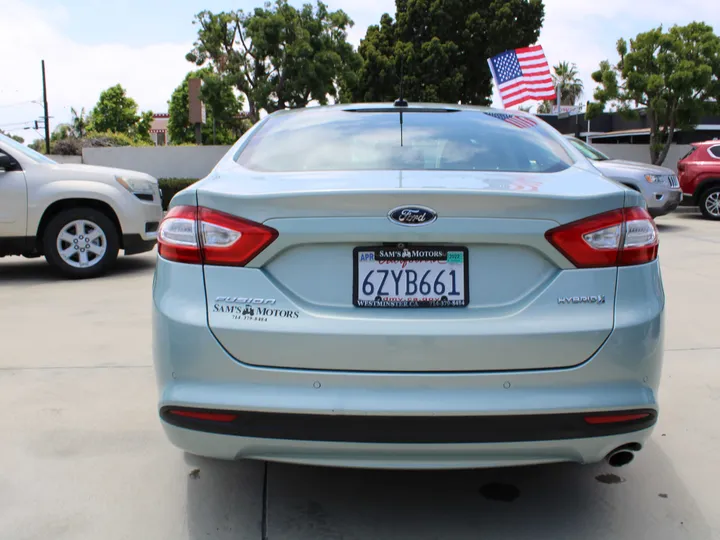 GREEN, 2013 FORD FUSION Image 6