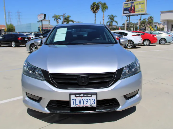 SILVER, 2015 HONDA ACCORD Image 5