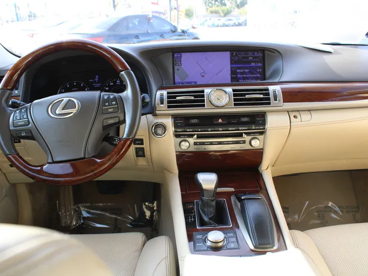 GOLD, 2013 LEXUS LS Image 16