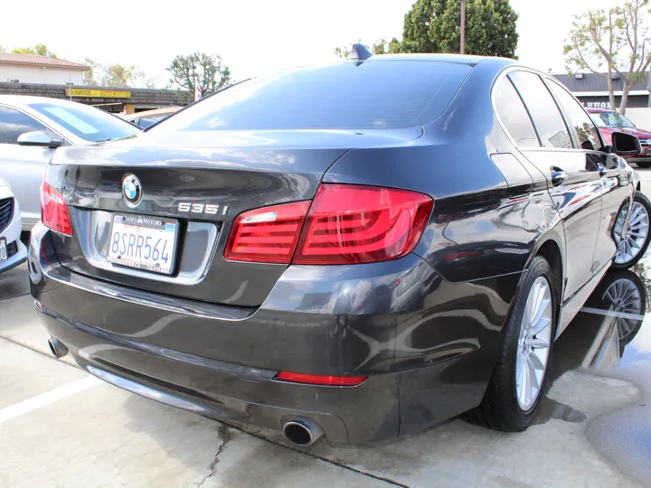 BLACK, 2013 BMW 5 SERIES Image 2