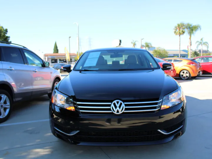 BLACK, 2015 VOLKSWAGEN PASSAT Image 3