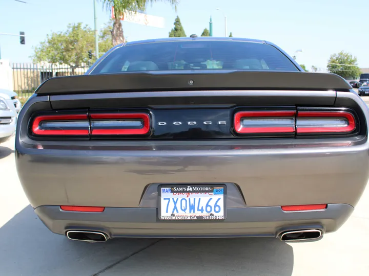 GRAY, 2017 DODGE CHALLENGER Image 5