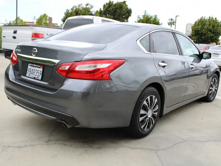 GRAY, 2016 NISSAN ALTIMA Image 2