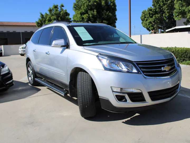 SILVER, 2016 CHEVROLET TRAVERSE Image 3