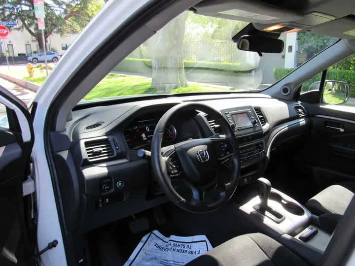 WHITE, 2020 HONDA PILOT Image 11