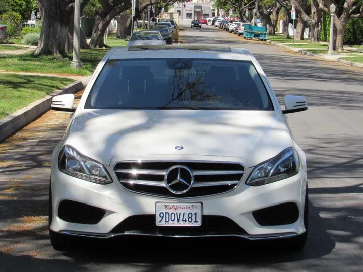 WHITE, 2014 MERCEDES-BENZ E-CLASS Image 2