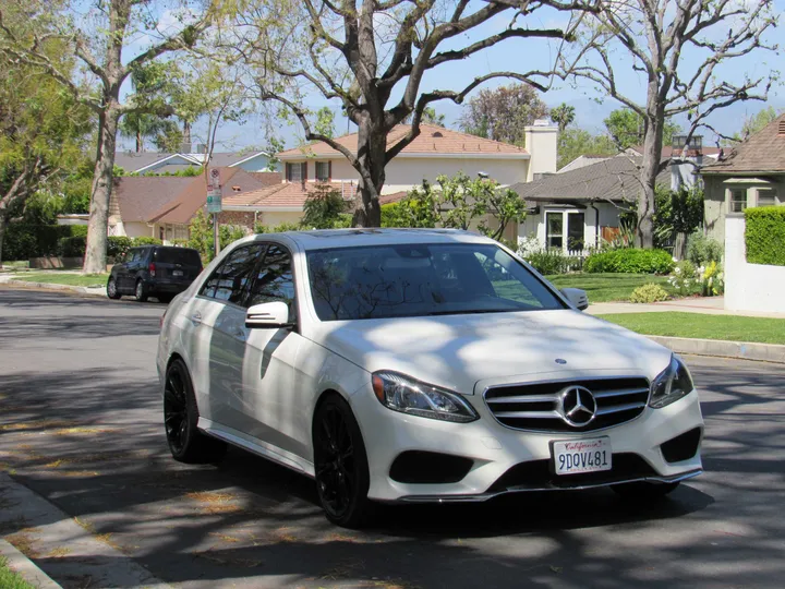 WHITE, 2014 MERCEDES-BENZ E-CLASS Image 3