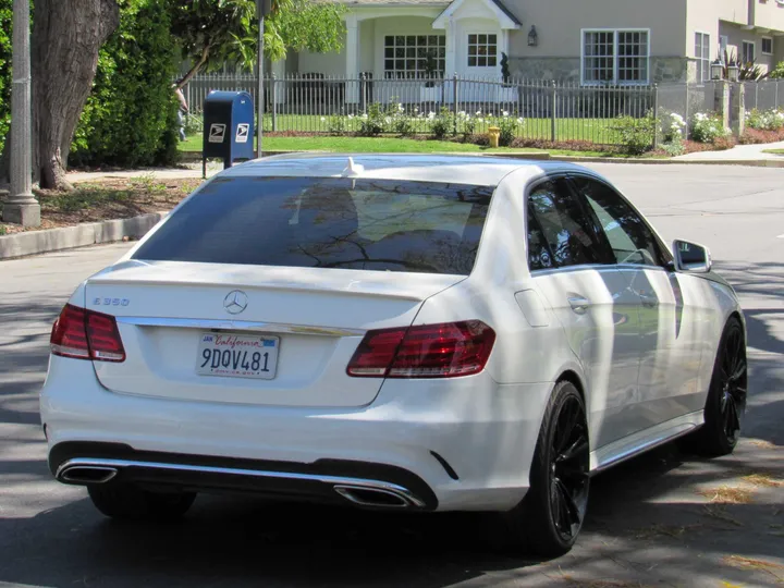 WHITE, 2014 MERCEDES-BENZ E-CLASS Image 4