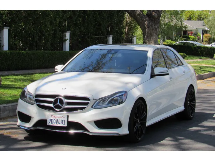 WHITE, 2014 MERCEDES-BENZ E-CLASS Image 1