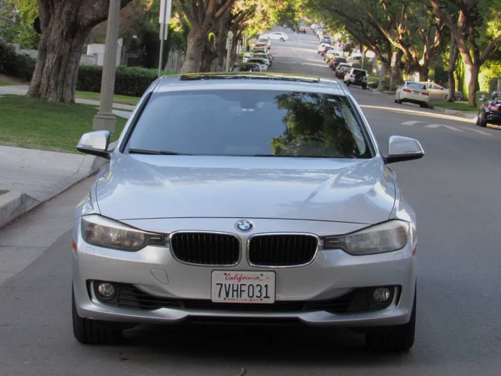 2013 BMW 3 SERIES Image 2