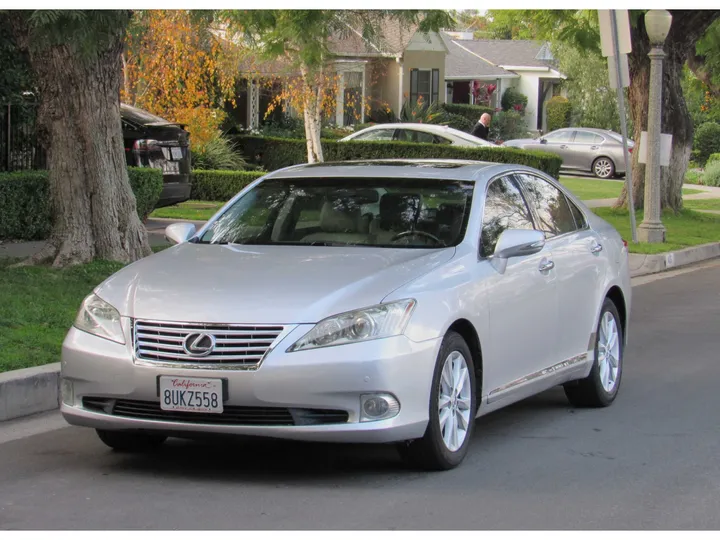 SILVER, 2011 LEXUS ES 350 Image 1