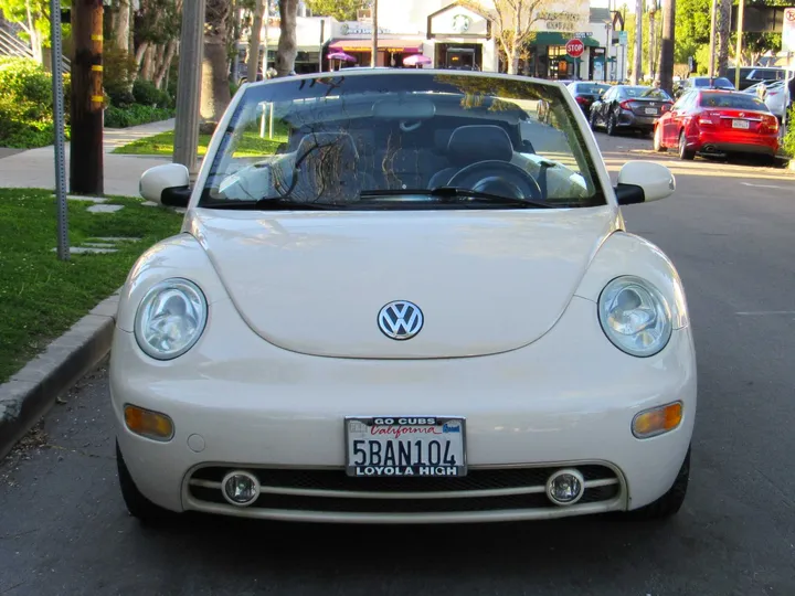 CREAM, 2003 VOLKSWAGEN NEW BEETLE Image 2