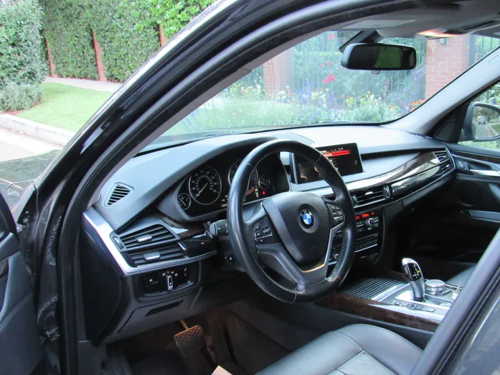 2015 BMW X5 Image 8