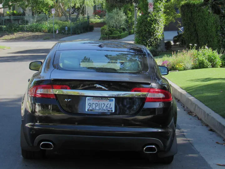 2011 JAGUAR XF Image 5