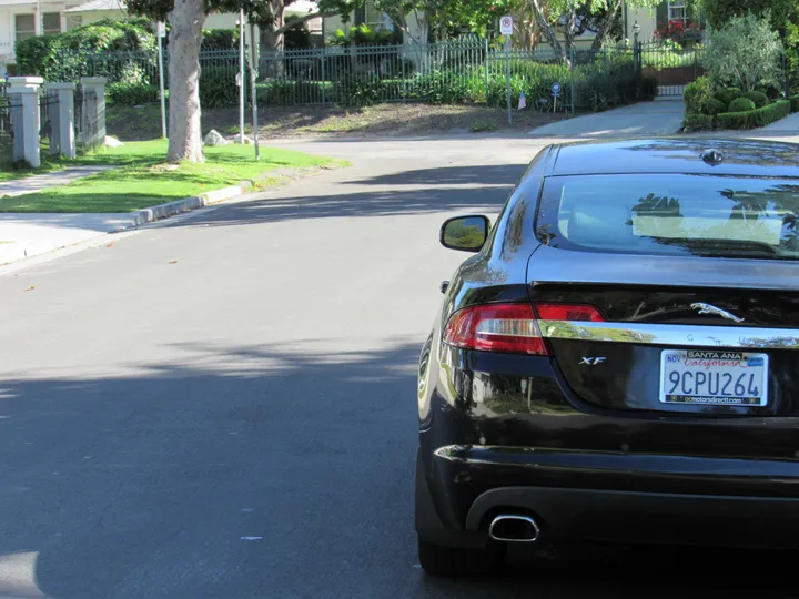 2011 JAGUAR XF Image 6