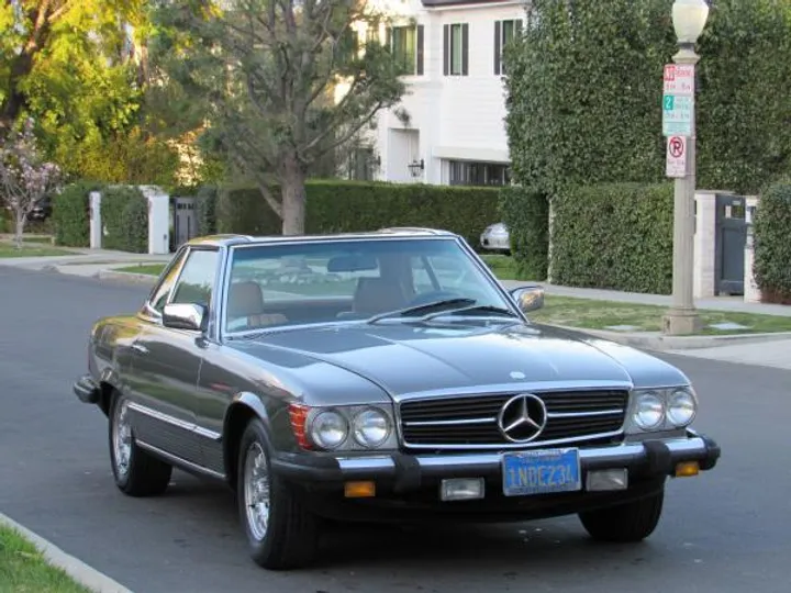 GRAY, 1985 MERCEDES-BENZ 380SL Image 4