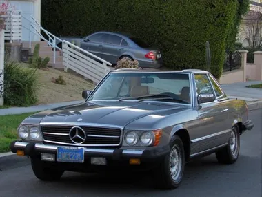 GRAY, 1985 MERCEDES-BENZ 380SL Image 