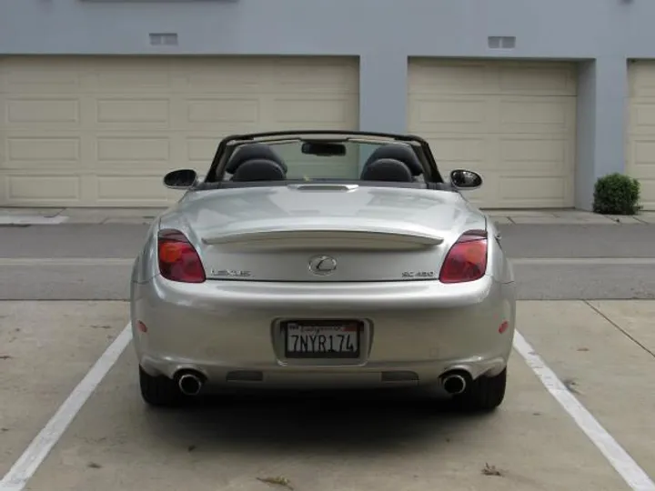 GRAY, 2002 LEXUS SC 430 Image 5