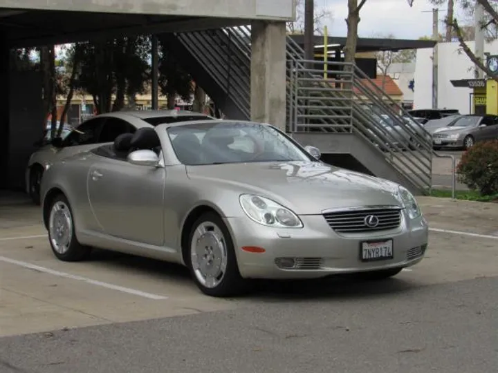 GRAY, 2002 LEXUS SC 430 Image 3