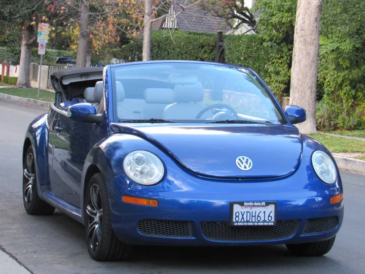 2007 VOLKSWAGEN NEW BEETLE Image 3