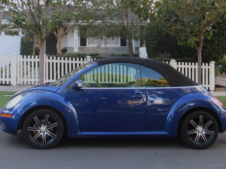 2007 VOLKSWAGEN NEW BEETLE Image 19