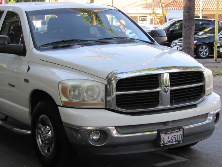 2006 DODGE RAM 1500 MEGA CAB Image 5