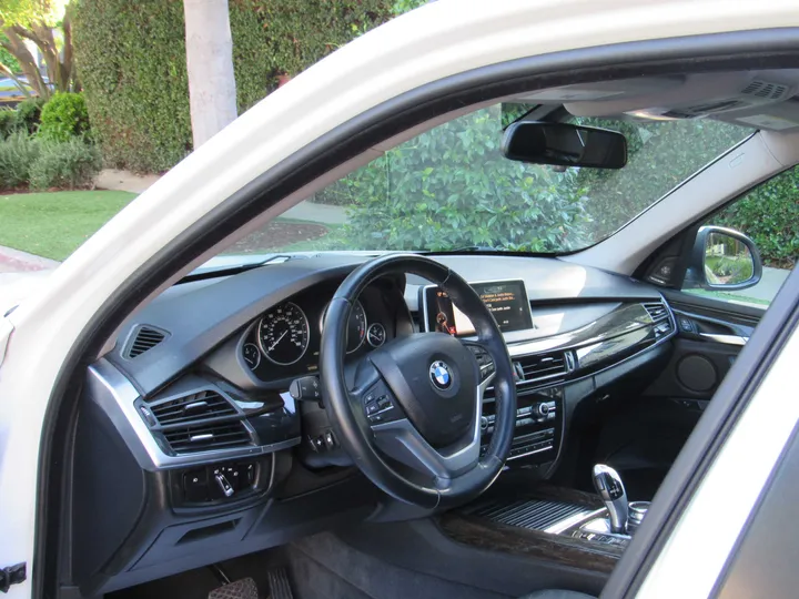2015 BMW X5 Image 14