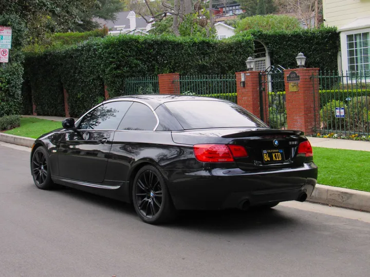 BLACK, 2011 BMW 3 SERIES Image 11