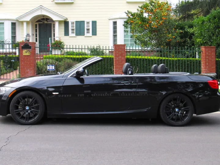 BLACK, 2011 BMW 3 SERIES Image 7