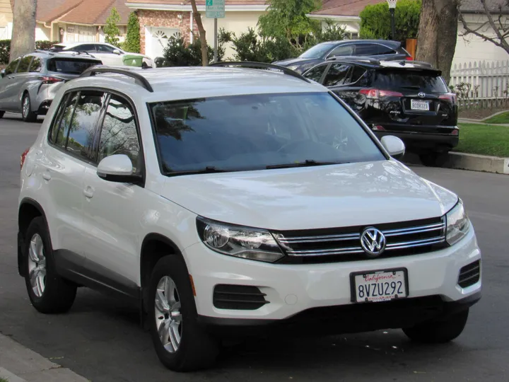 2015 VOLKSWAGEN TIGUAN Image 3