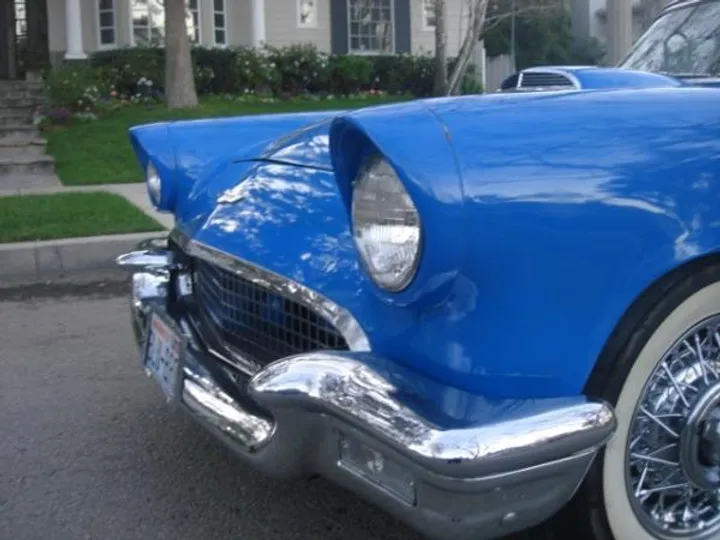 BLUE, 1957 FORD THUNDERBIRD Image 10