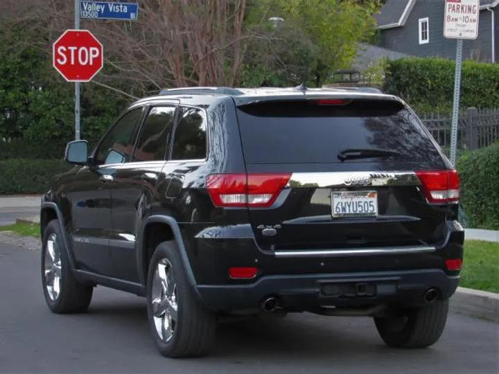 BLACK, 2012 JEEP GRAND CHEROKEE Image 8