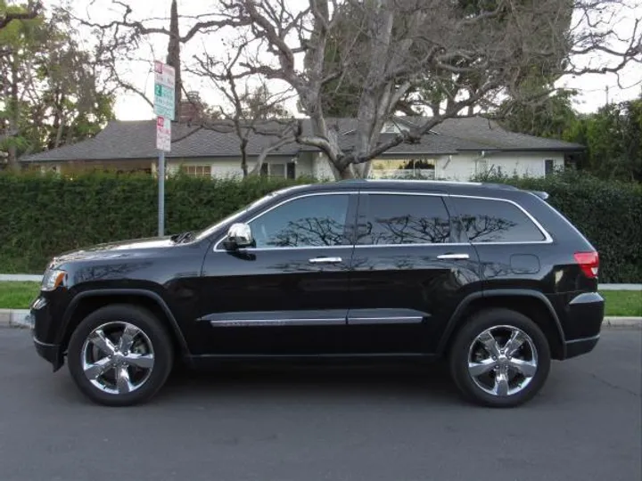 BLACK, 2012 JEEP GRAND CHEROKEE Image 9