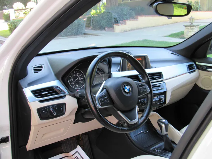 WHITE, 2017 BMW X1 Image 14
