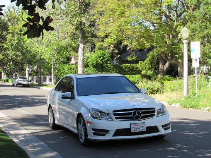 2014 MERCEDES-BENZ C-CLASS Image 3