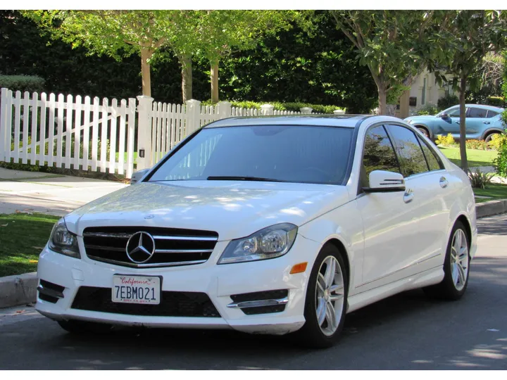 2014 MERCEDES-BENZ C-CLASS Image 1