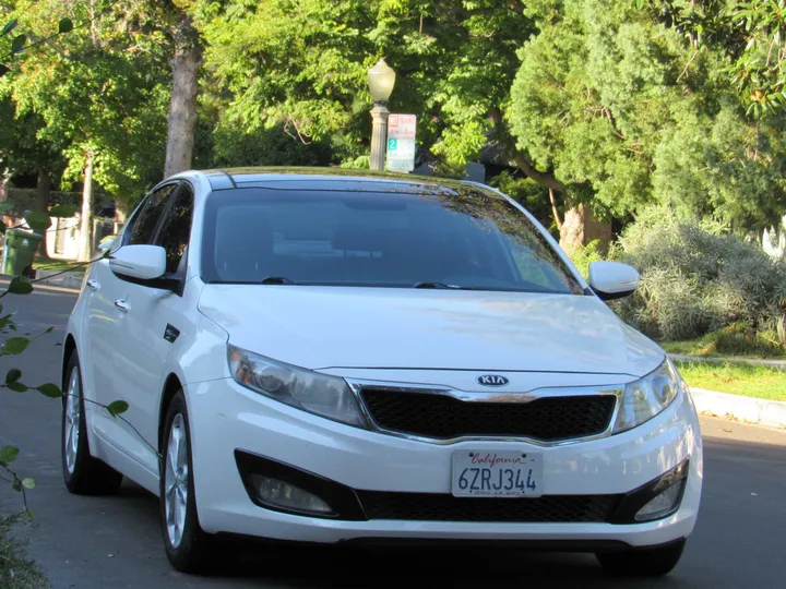 2013 KIA OPTIMA Image 3