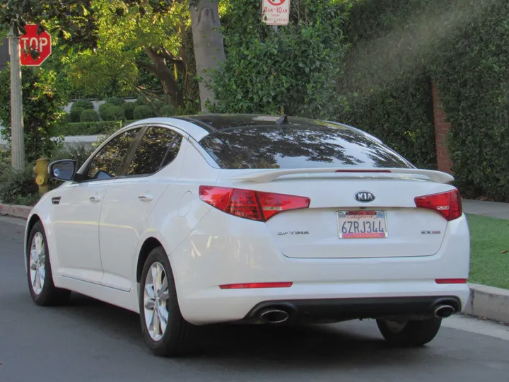 2013 KIA OPTIMA Image 8