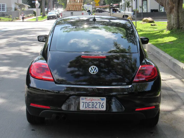 2014 VOLKSWAGEN BEETLE Image 5