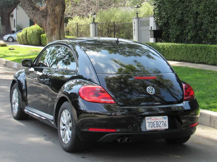 2014 VOLKSWAGEN BEETLE Image 6